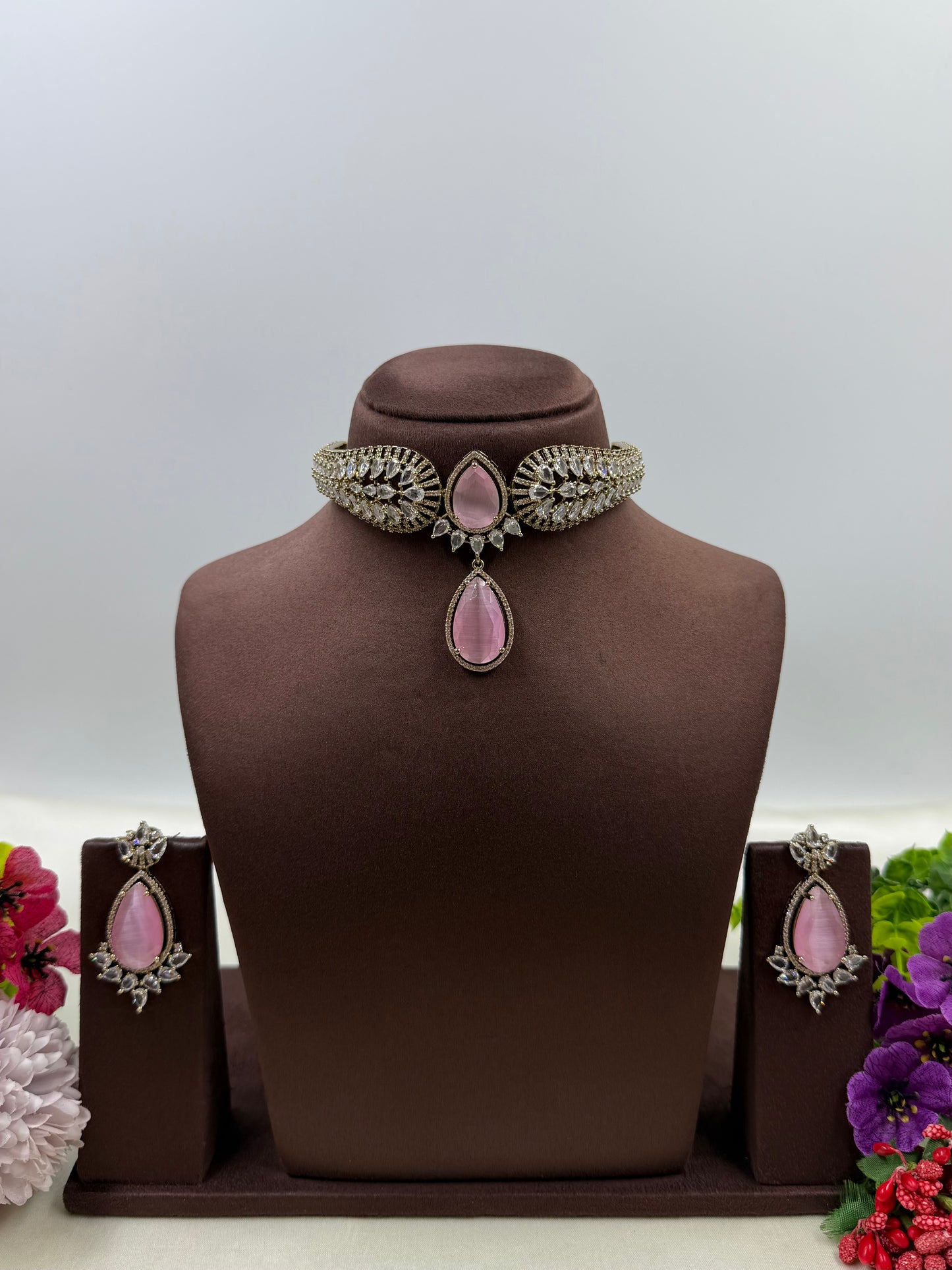 Kirti Premium Victorian Choker Set