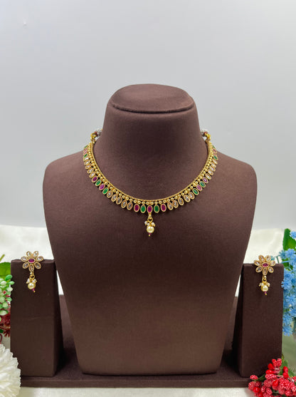 Sura Delicate Traditional Necklace