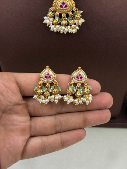 Jinal Chorski Necklace Set