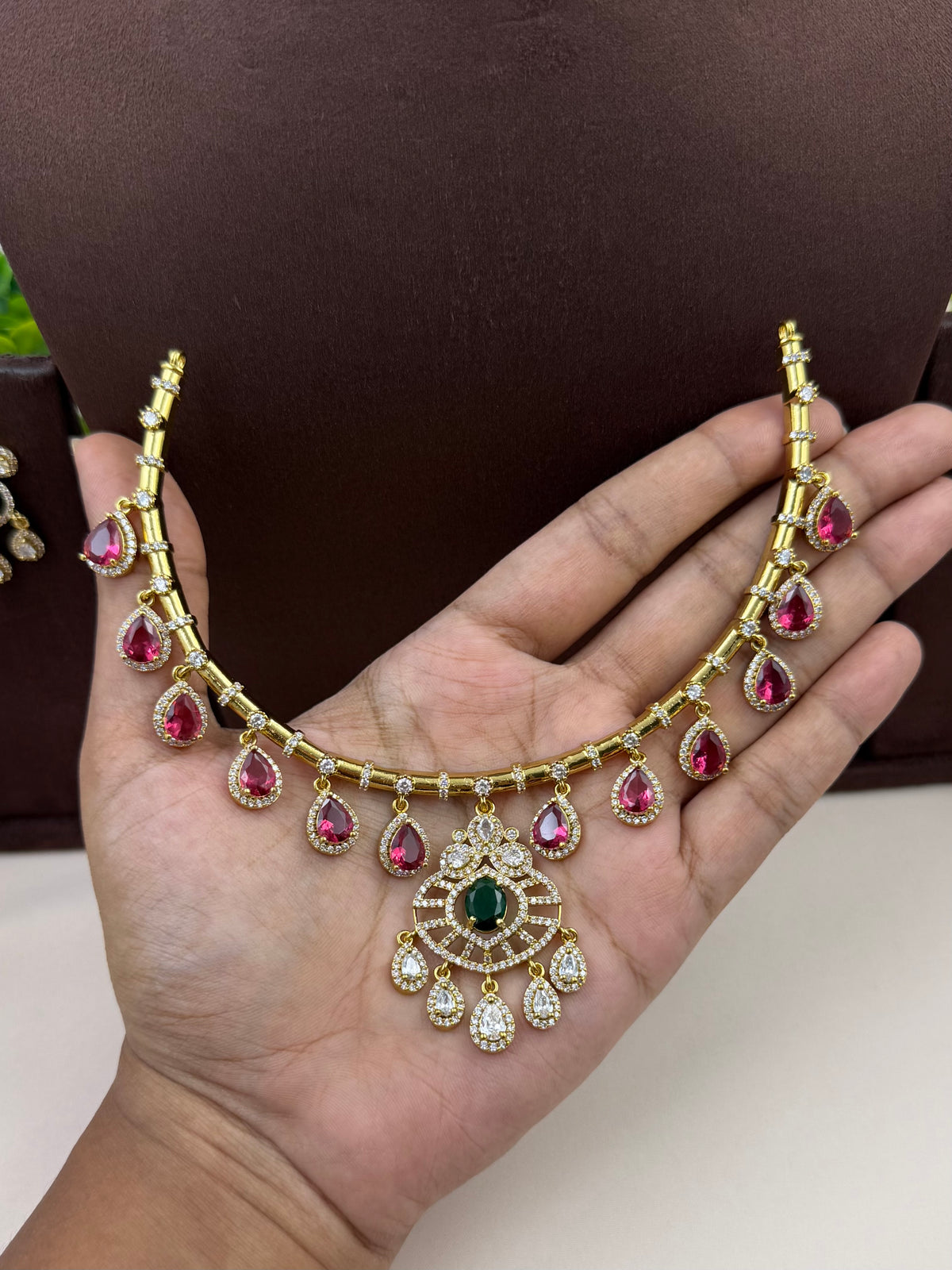 Sneha Victorian Hasli Necklace Set
