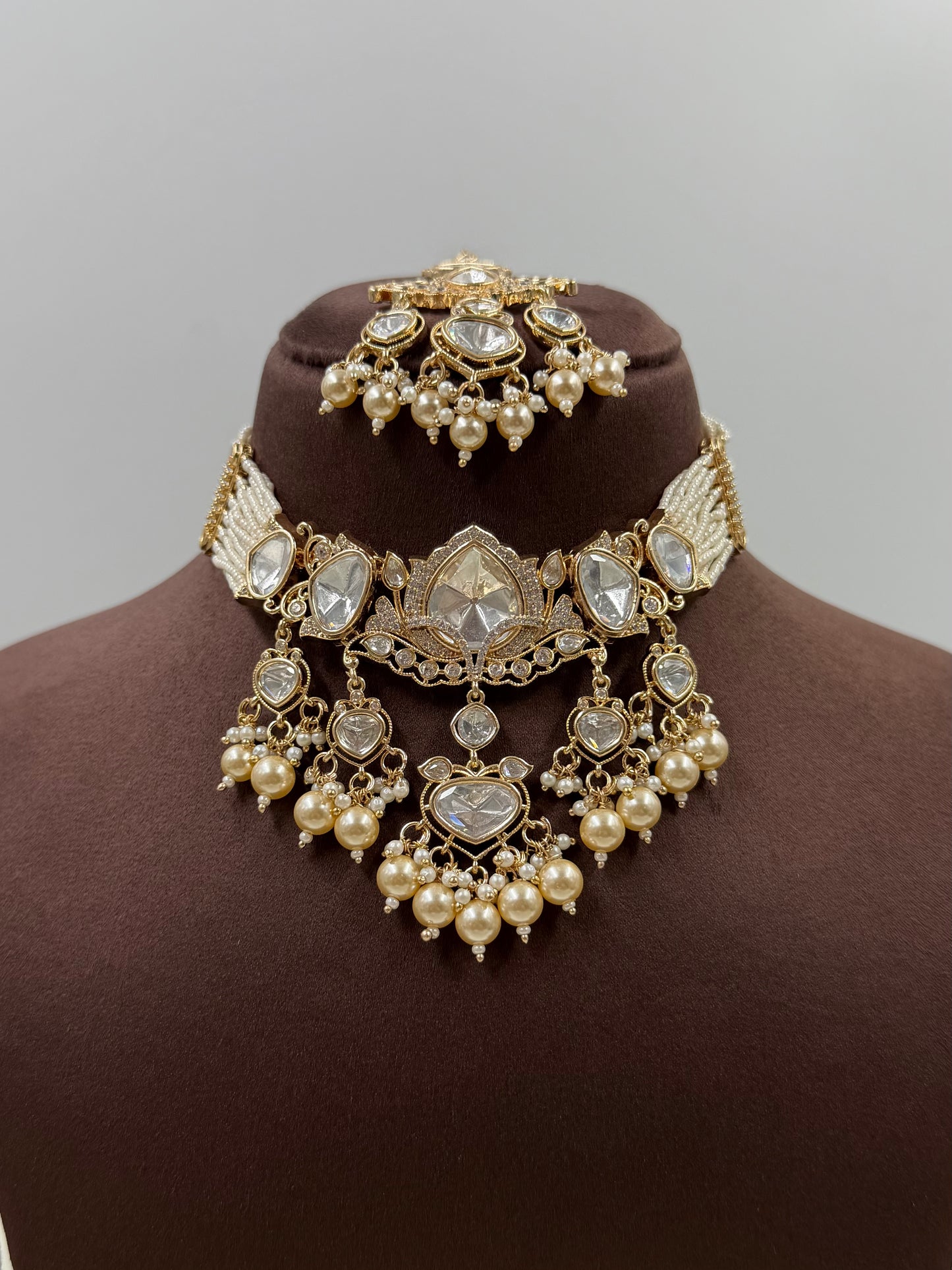 Jharokha Moissanite Kundan Choker