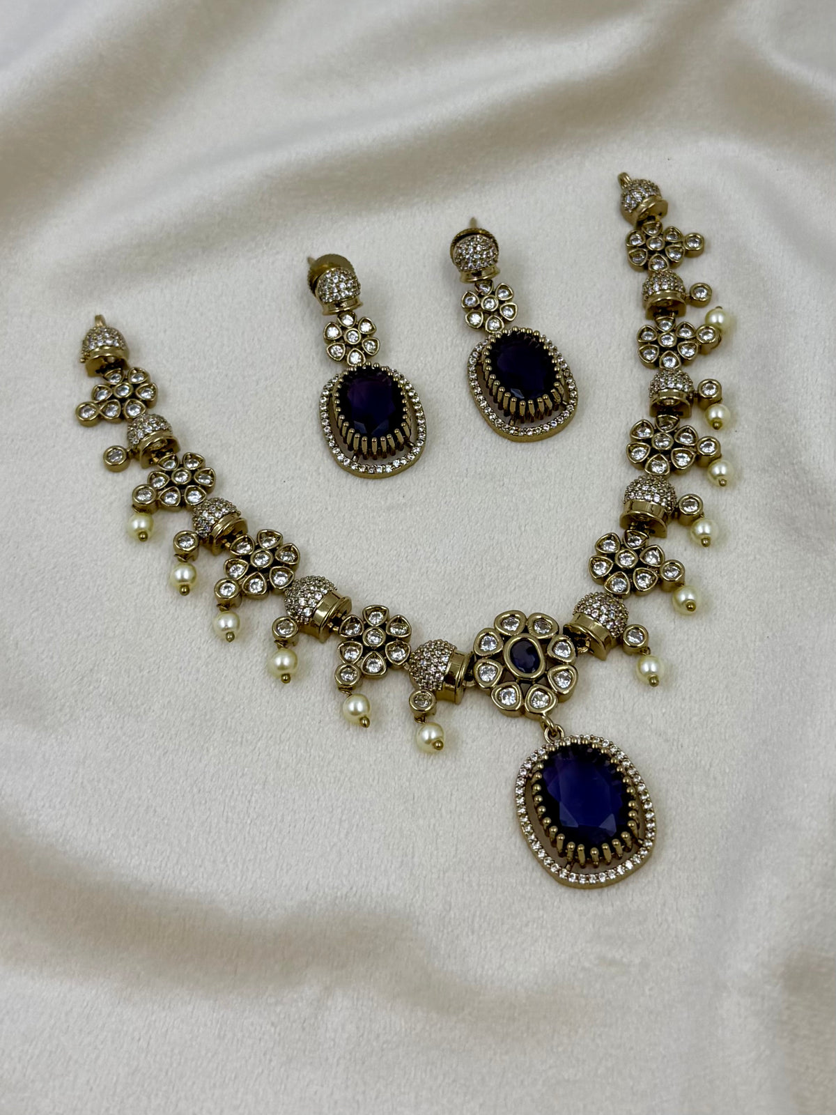 Pooja Victorian Delicate Necklace Set
