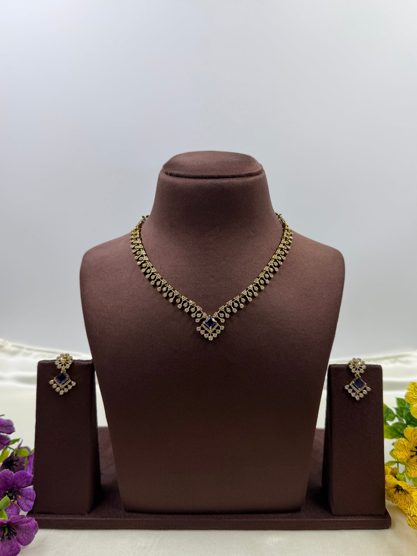 Maahi Victorian Delicate Necklace