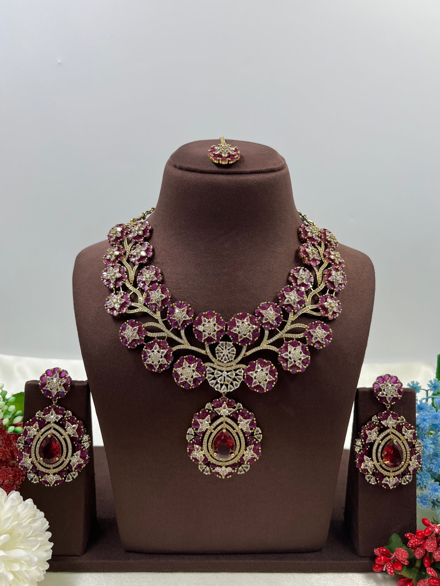 Kishori Victorian Premium Necklace