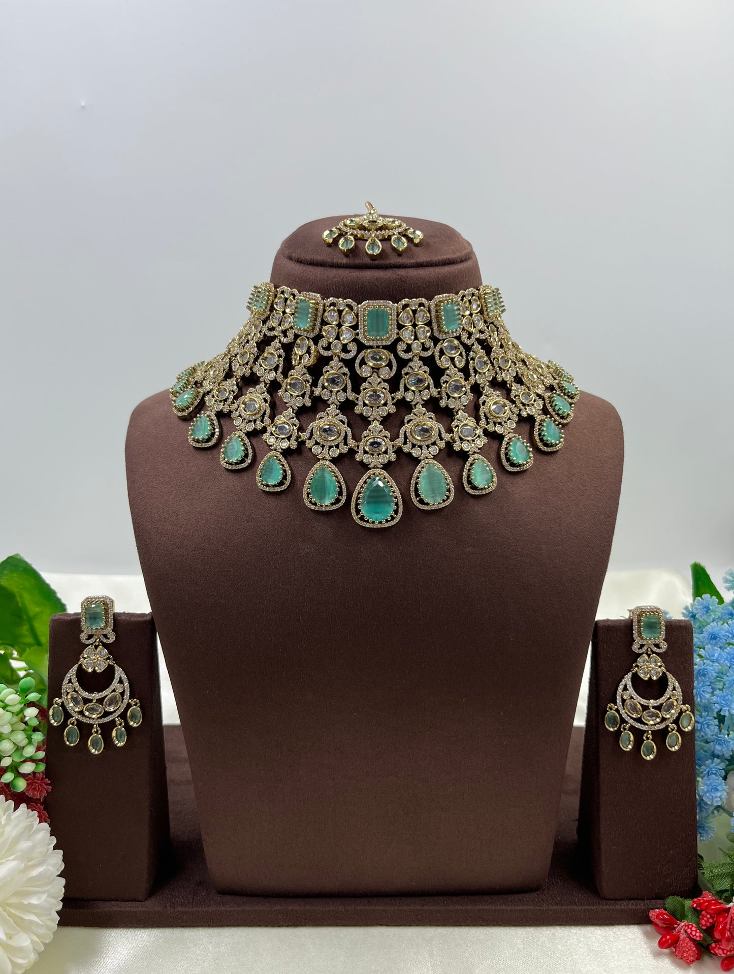 Dhara Victorian Choker Necklace