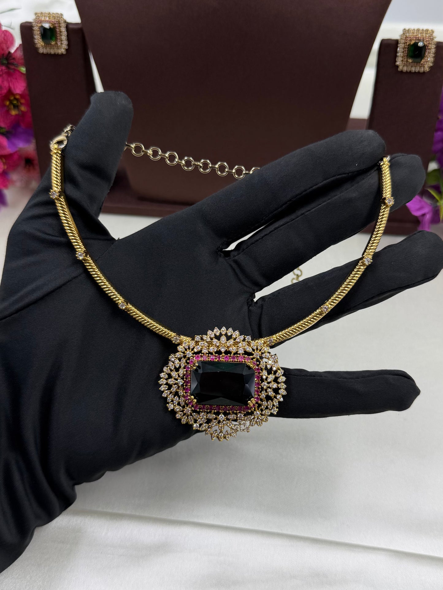 Payal Victorian Traditional Hasli Set