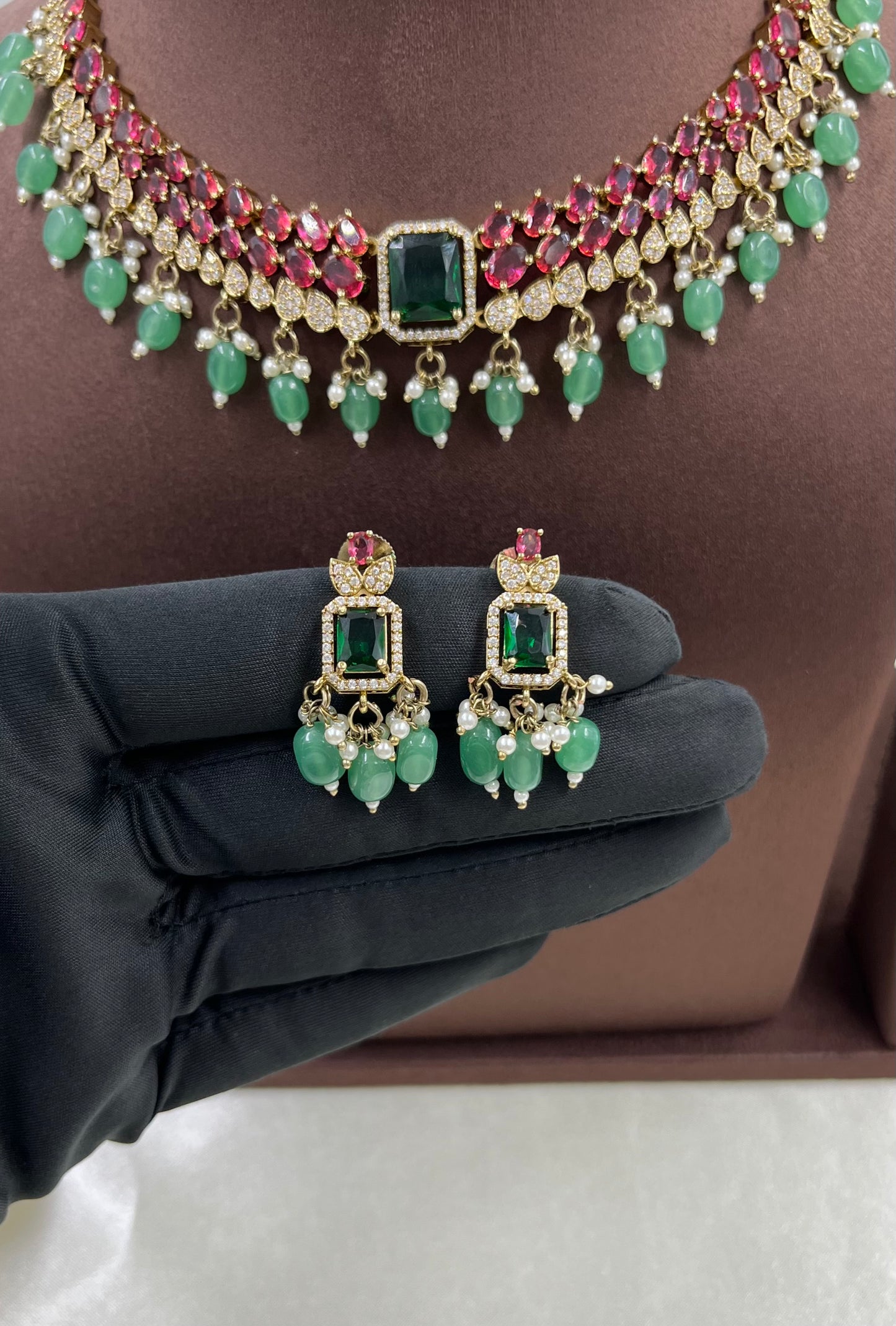 Kavita Victorian Premium Necklace