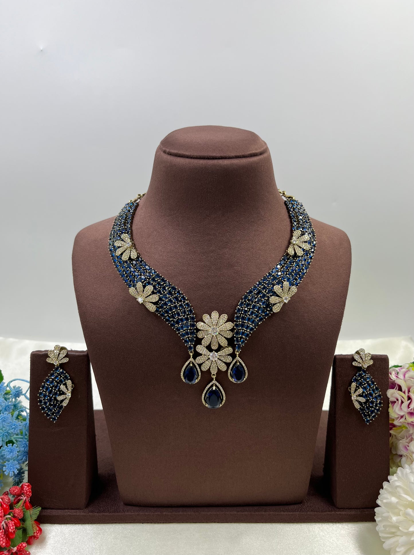 Anita Victorian American Diamond Necklace