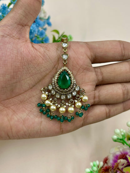 Vidhi Victorian Mang Tika