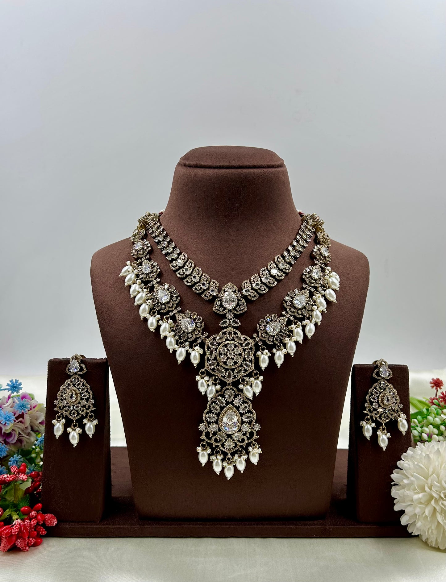 Minakshi Victorian Premium Necklace Set