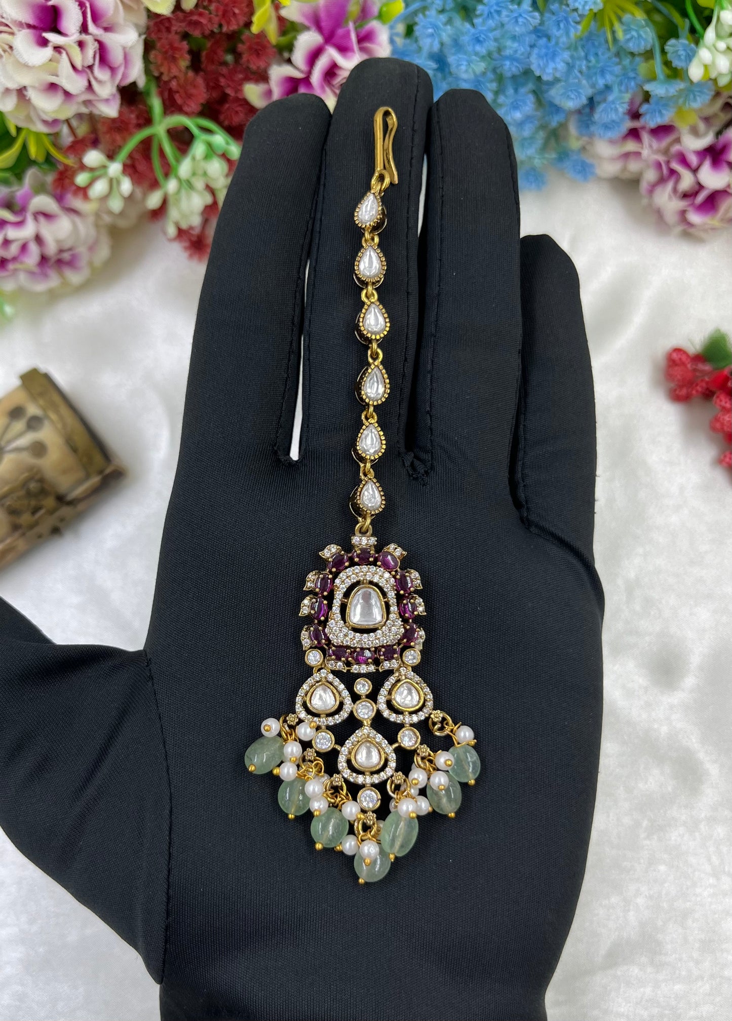 Nitanshi Victorian Mang Tika