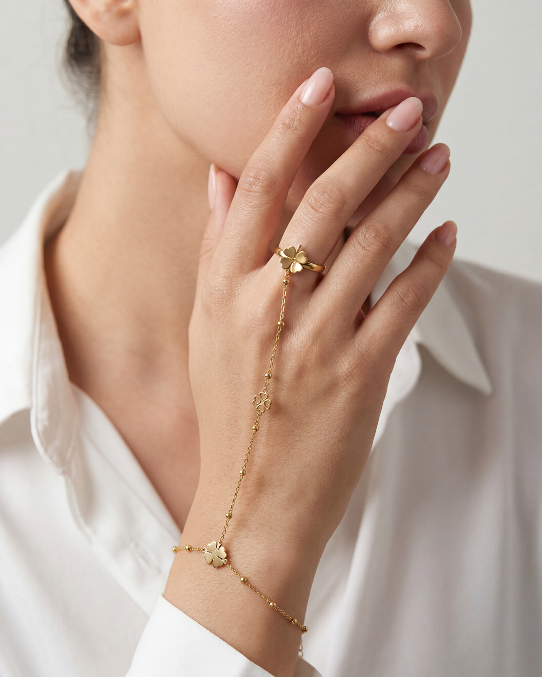 Four Leaf Anti-Tarnish Stainless Steel Hand Chain (One Pis)