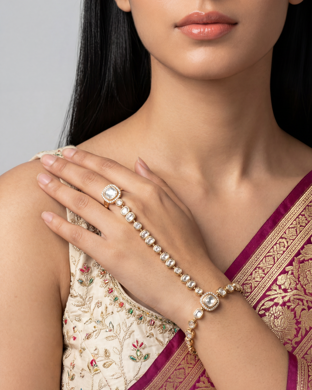 Isha Moissanite Hath Panja