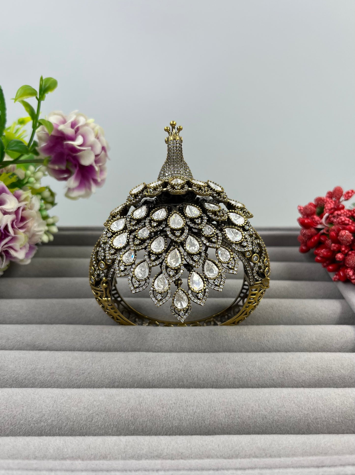Anuradha Moissanite Kundan Bracelet (Openable)