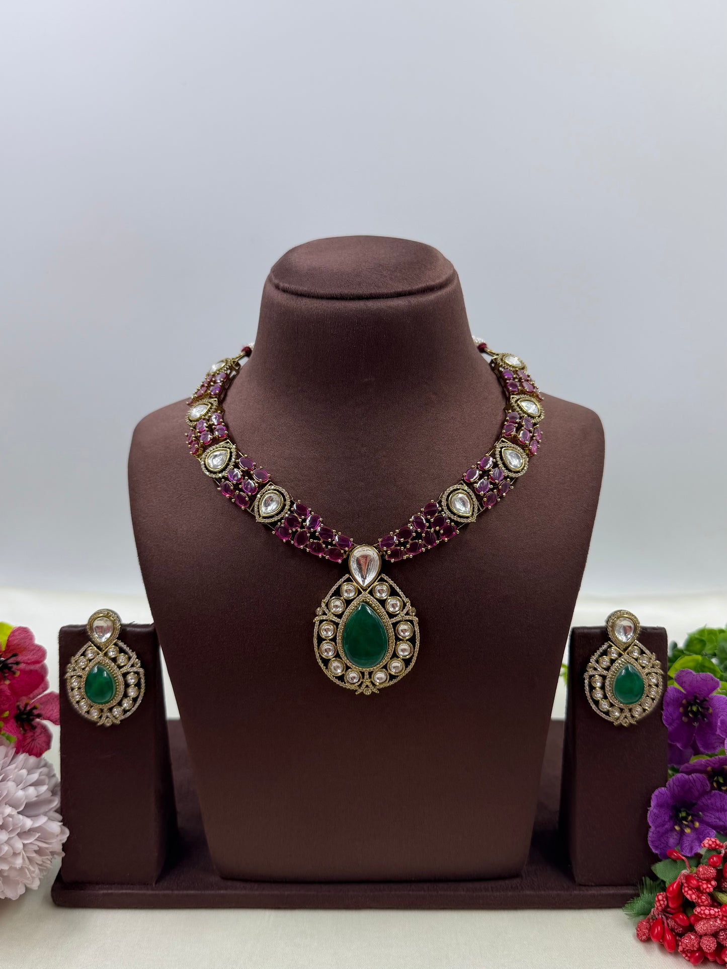 Swara Premium Victorian Necklace