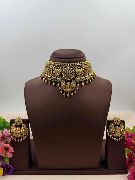 Niharika South Temple Choker Necklace Set