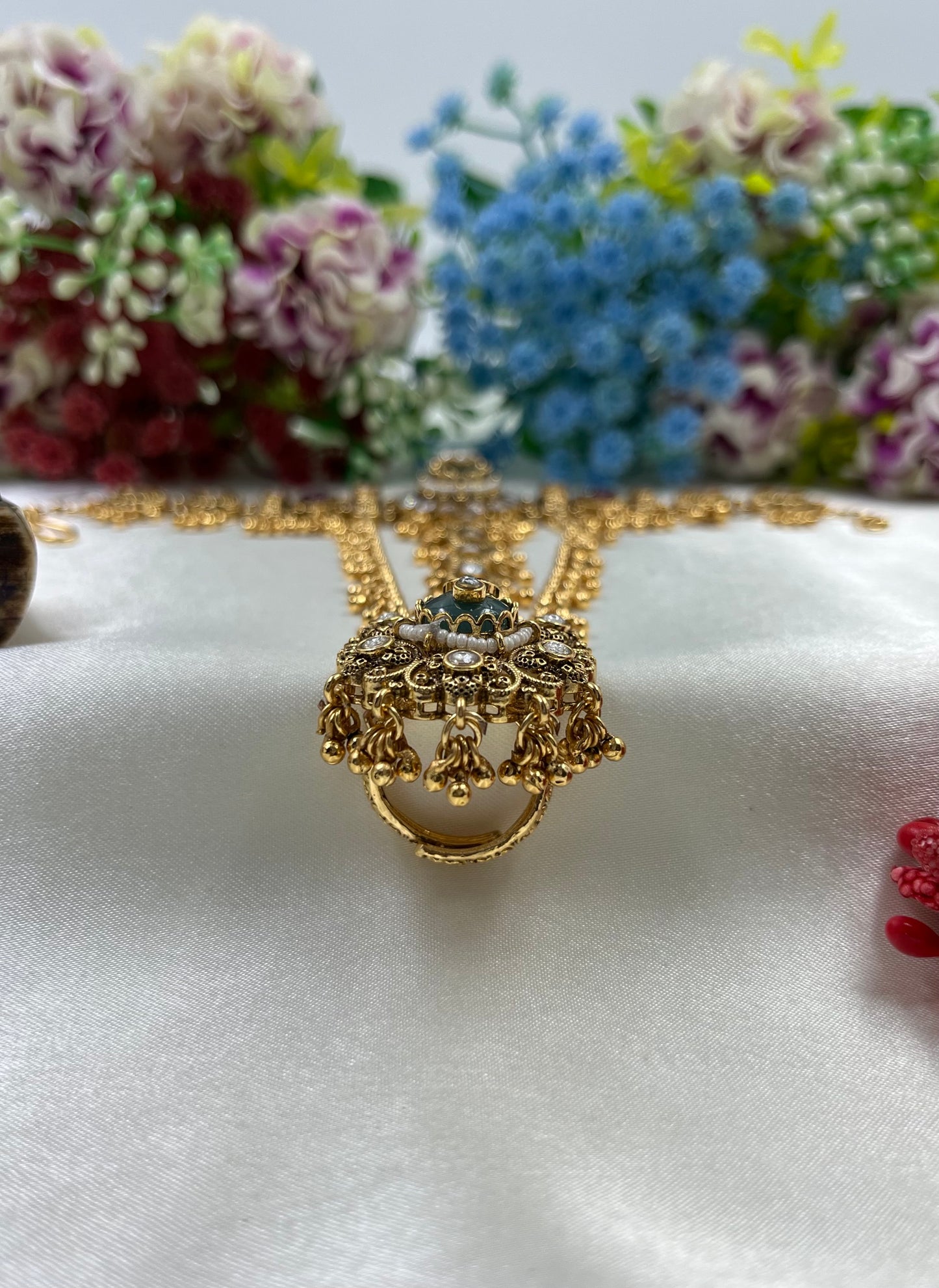 Niharika Premium Heritage Hath Panja (One pis)