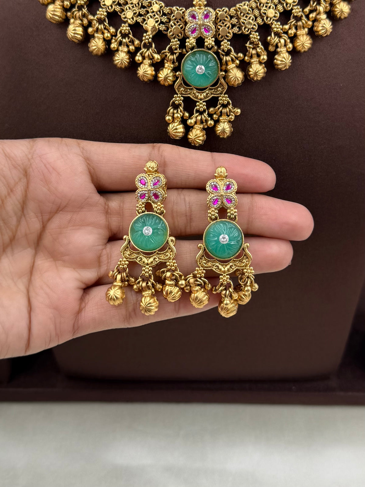 Anju Chorski Premium Necklace Set
