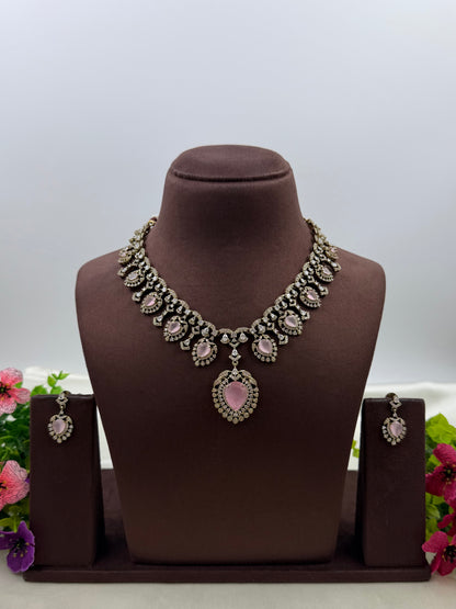 Vidisha Victorian Necklace Set
