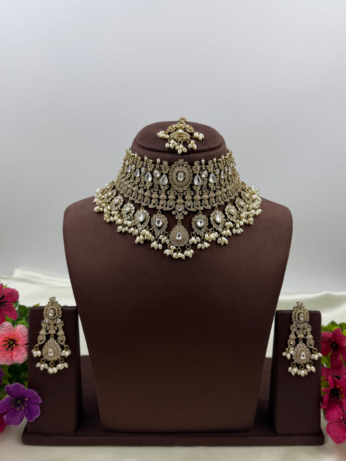 Sadhana Victorian Choker Necklace Set