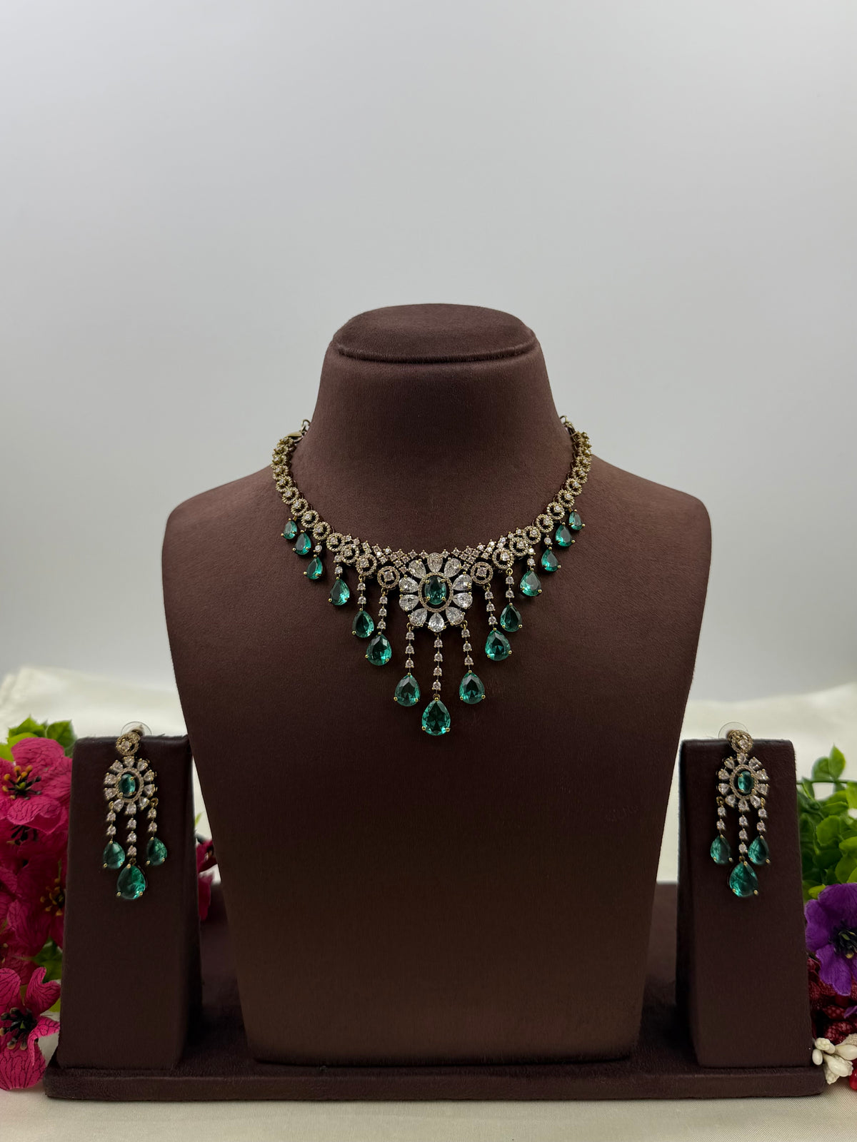 Grace Victorian Delicate Necklace Set