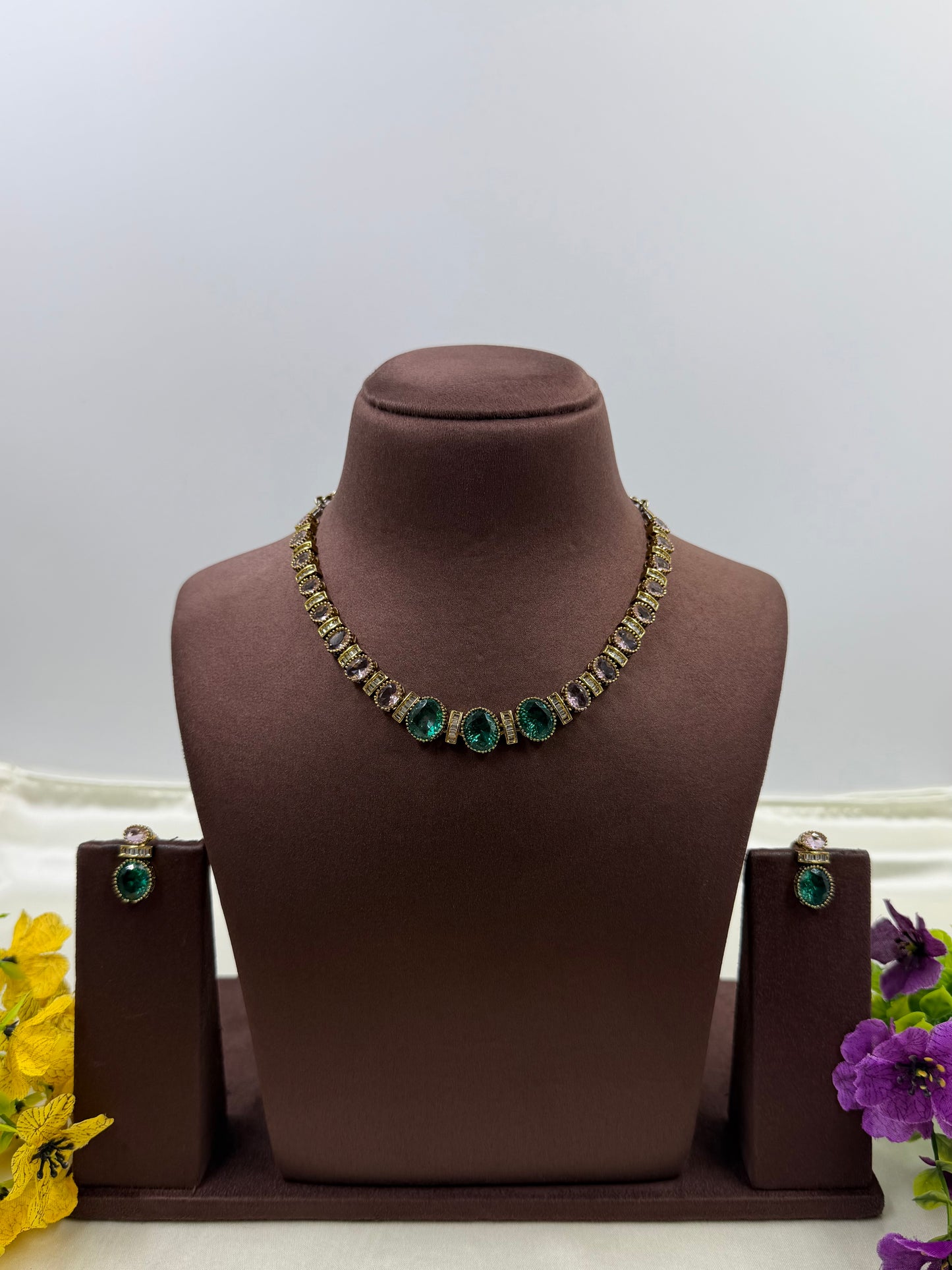 Vaishali Victorian Delicate Necklace