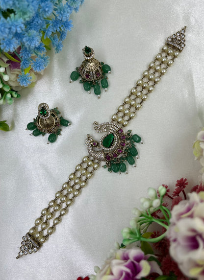 PearlAura Premium Victorian Choker