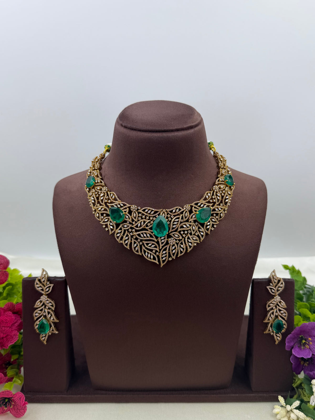Sanjana Victorian Necklace Set