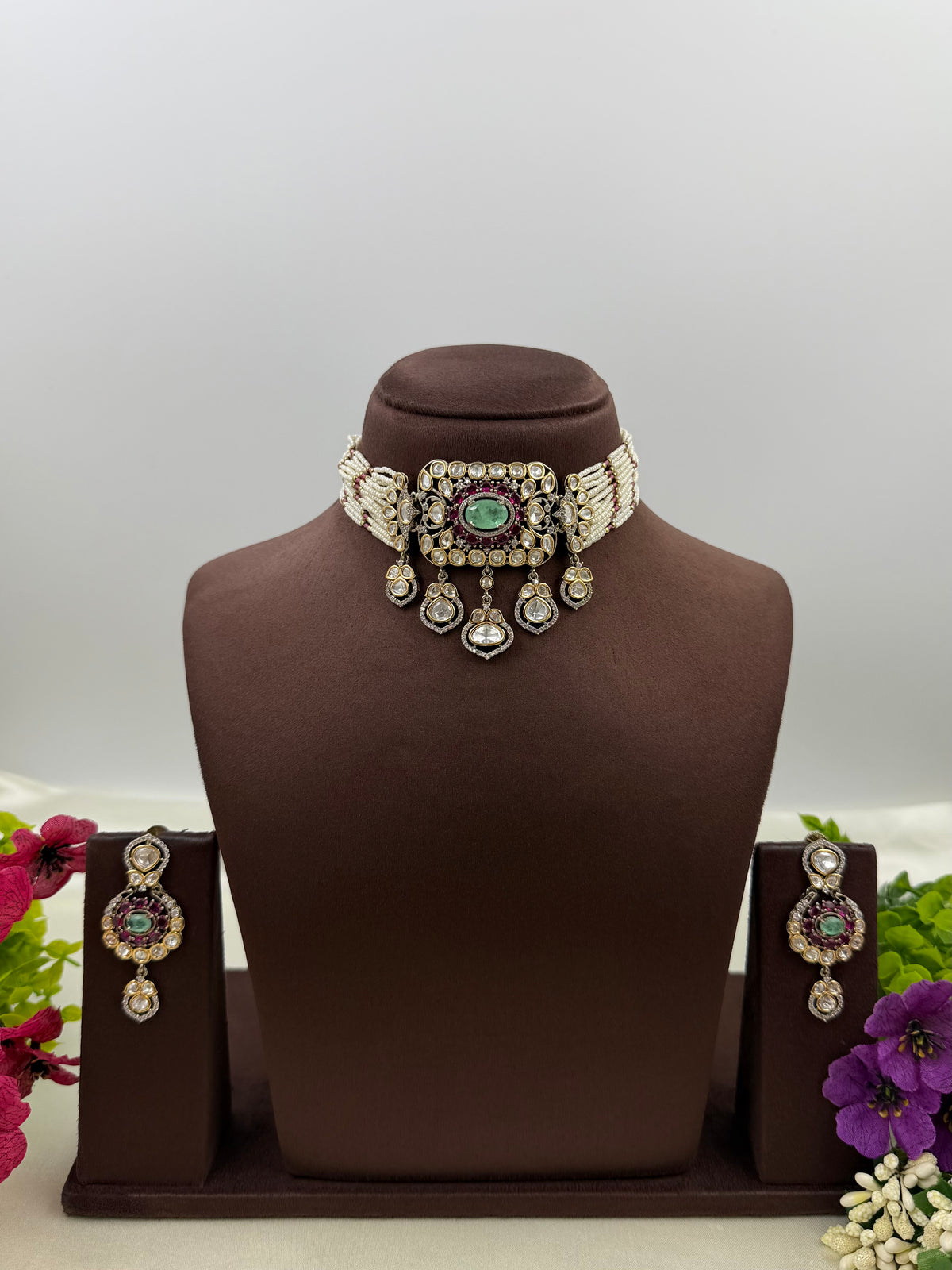 Vaishnavi Victorian Choker Necklace Set