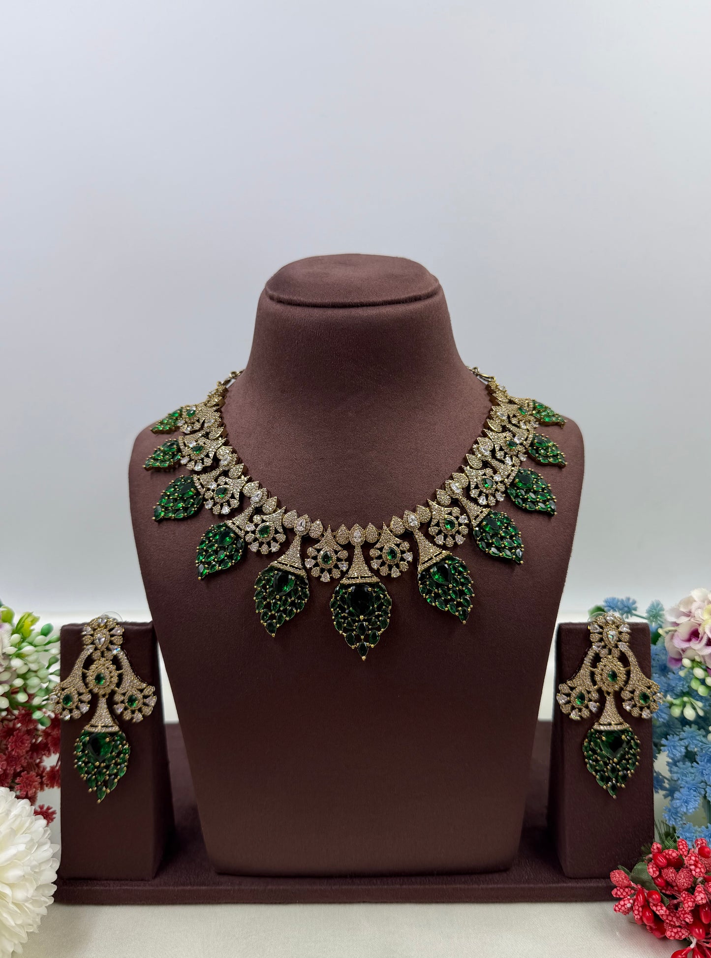 Reyanshi Victorian American Diamond Premium Necklace