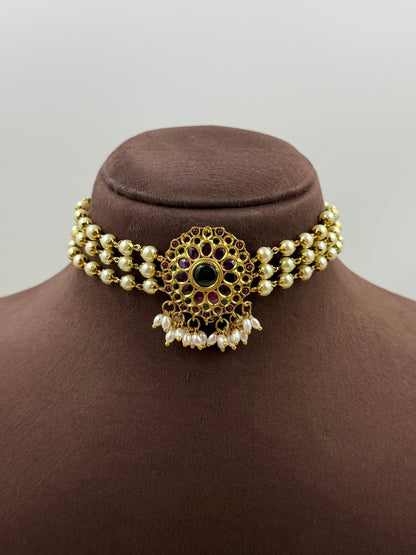 Shweta Traditional Delicate Choker Necklace Set