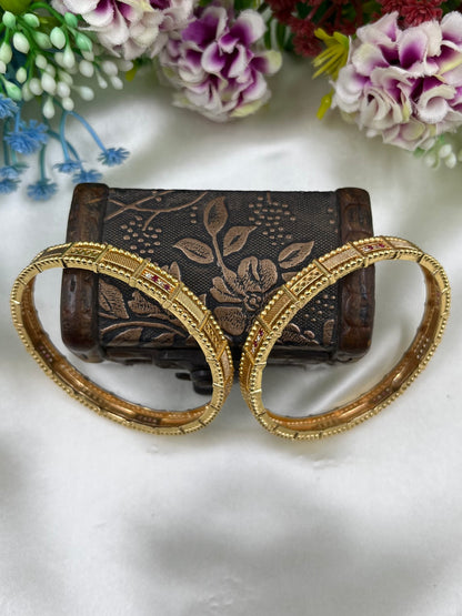 Eshika Gold Bangles