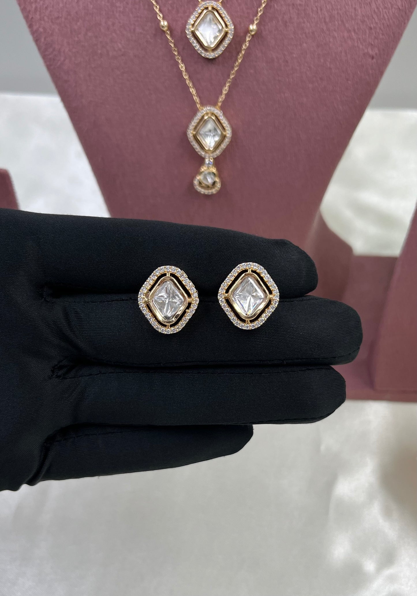 Aarvi Moissanite Chain Pendant