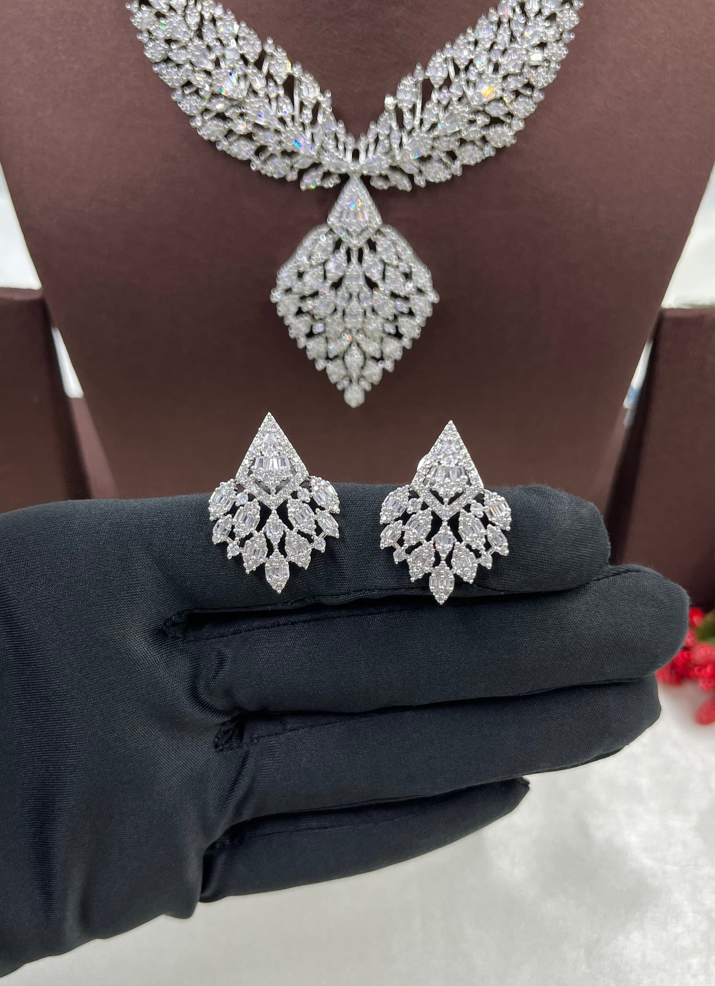 Netra American Dimond Necklace