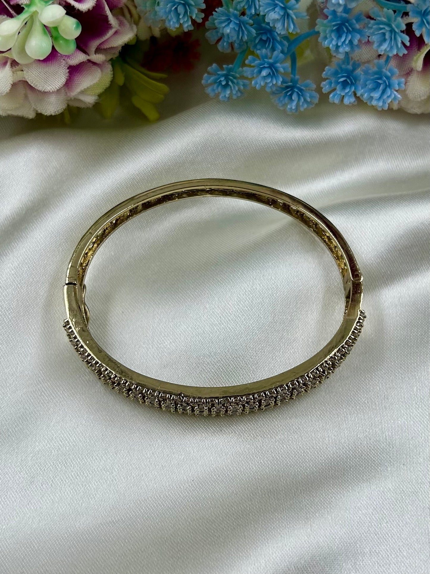 Mamta Victorian Bracelet (Openable)