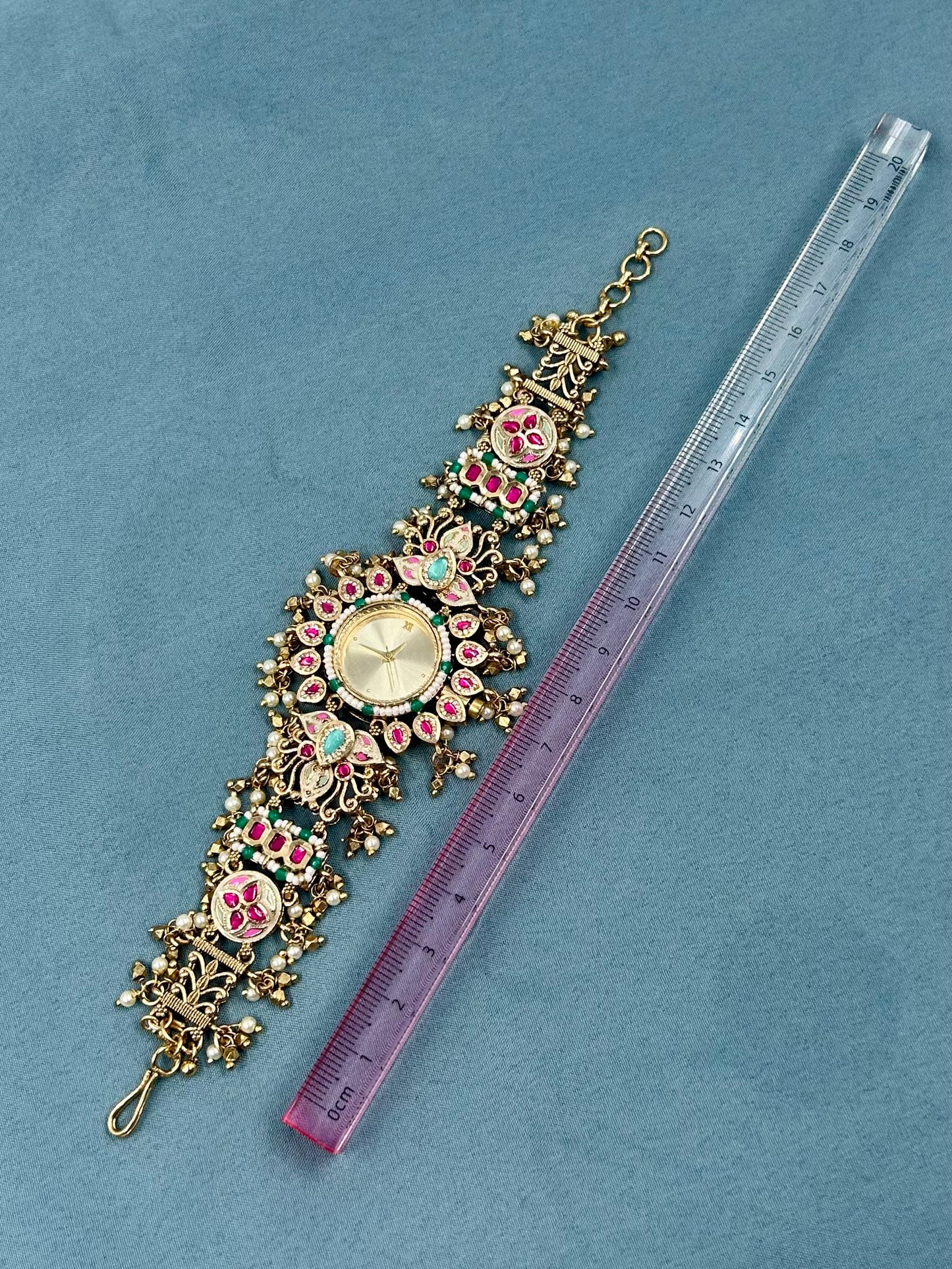 Aarya Heritage Watch