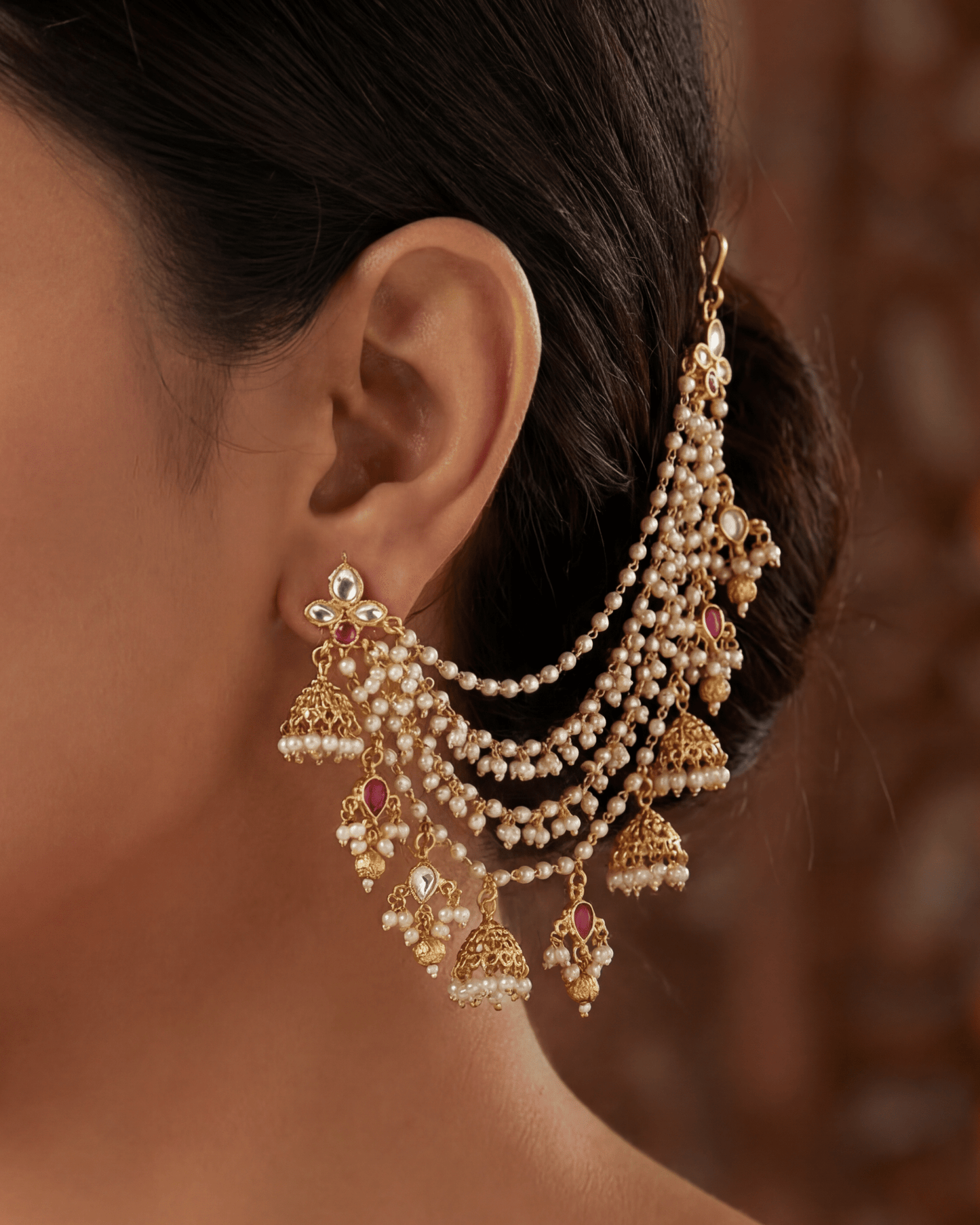 Vaani Pachi kundan Ear Chain