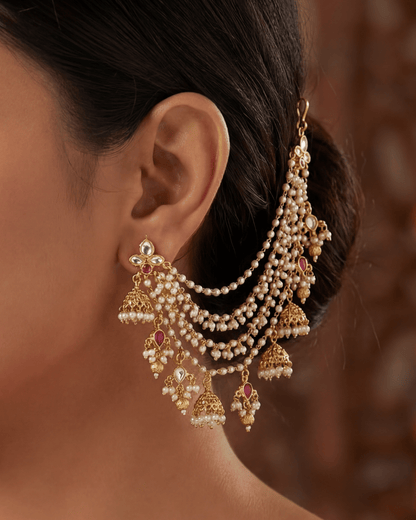 Vaani Pachi kundan Ear Chain