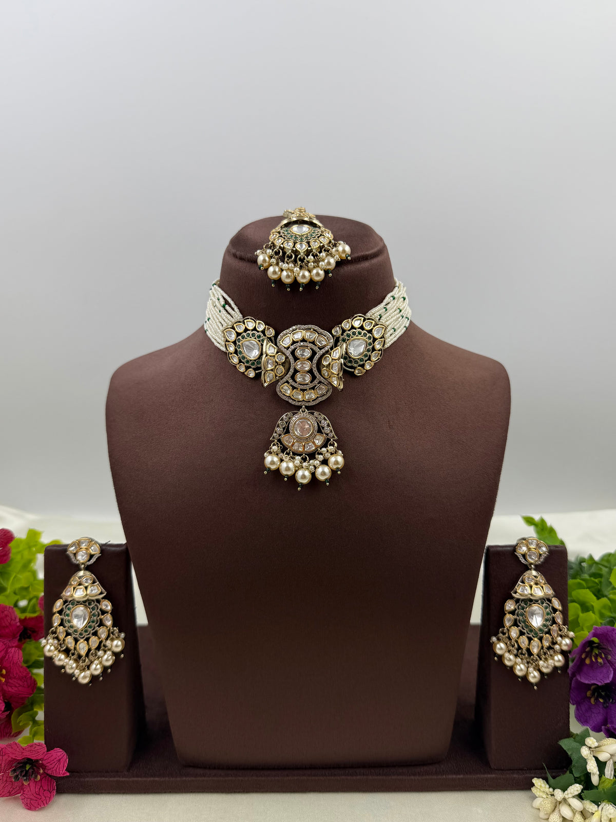 Vamika Choker Victorian Set