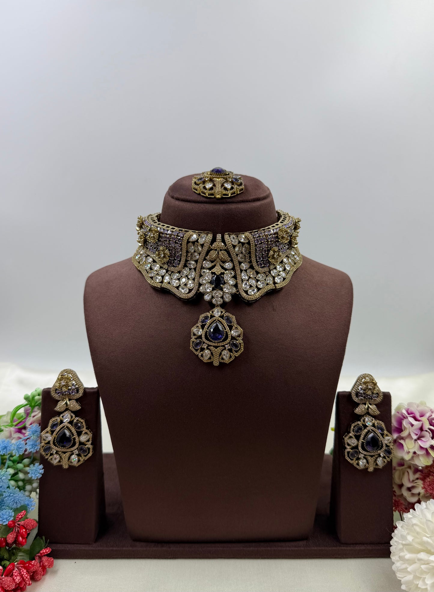 Indira Victorian Choker Necklace