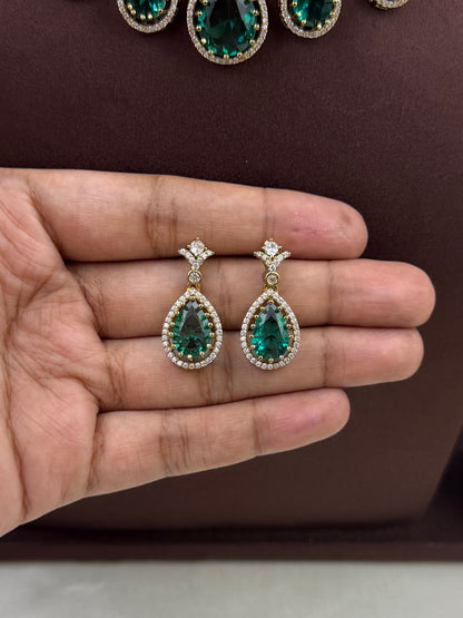 Urmi Victorian Delicate Necklace Set