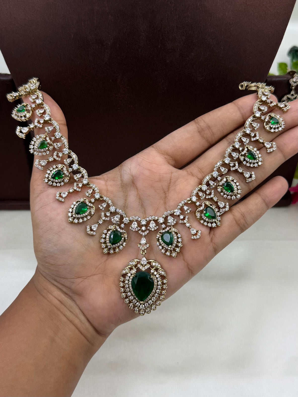 Vidisha Victorian Necklace Set