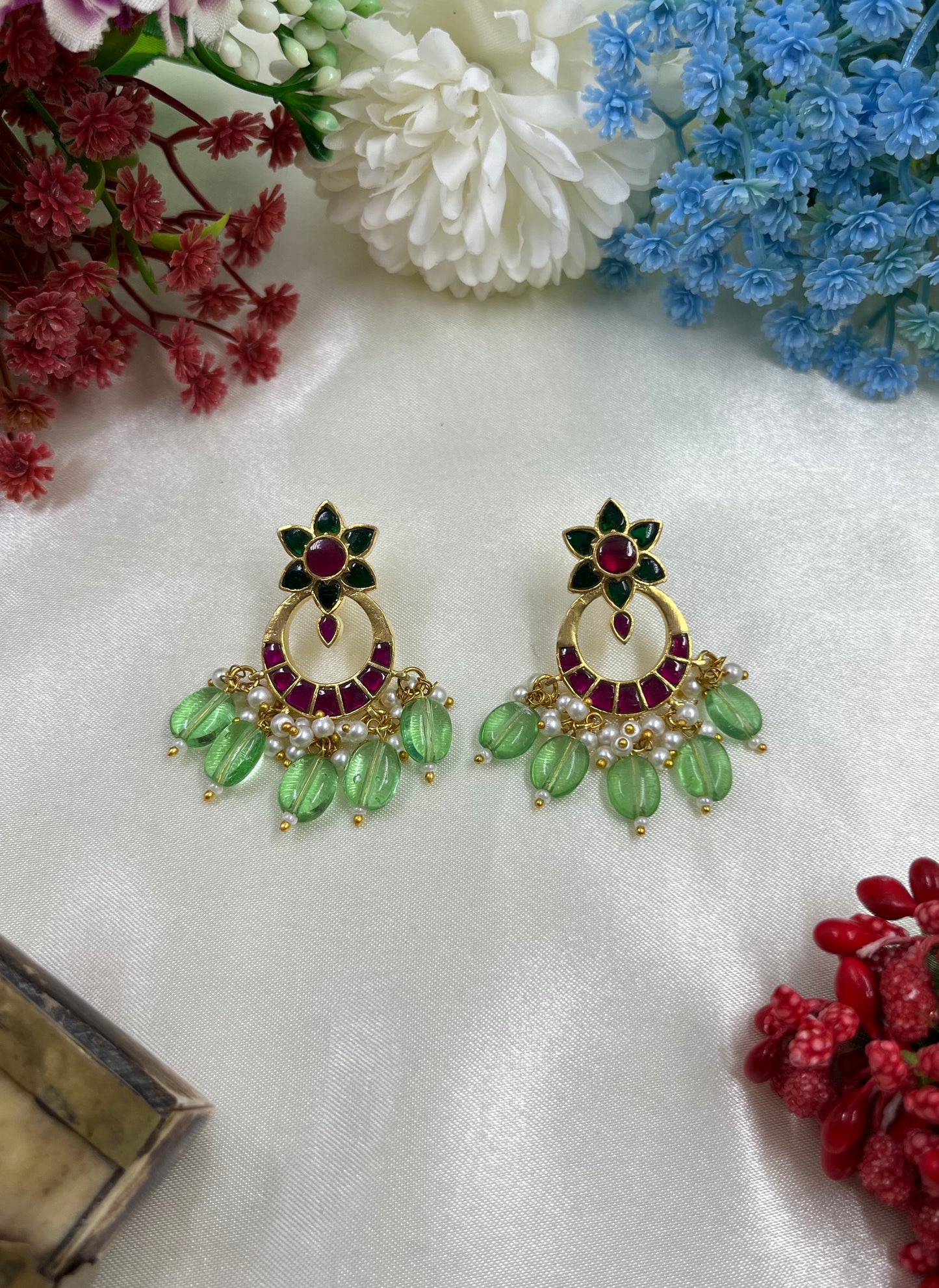Tara Jadau Pachi Kundan Earring