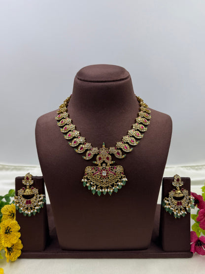 Komal Victorian Traditional Premium Necklace Set