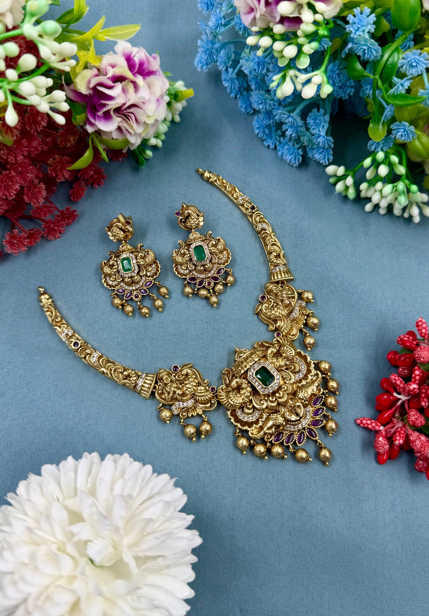Shilpa Traditional Temple Hasli Necklace