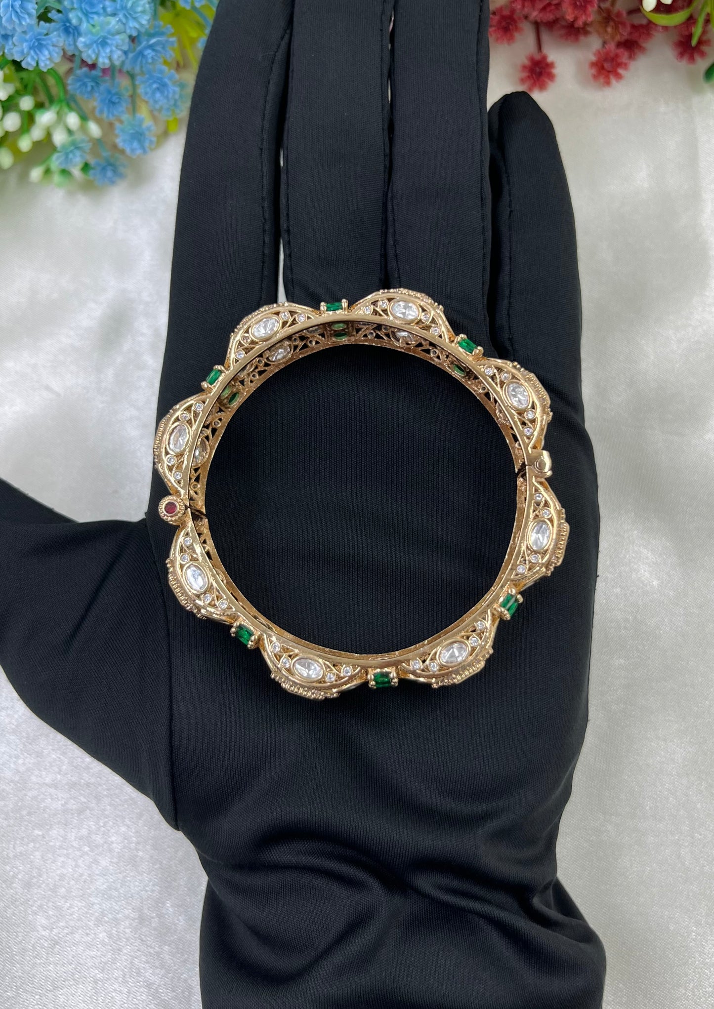 Leela Moissanite Kundan Bangles [Openable]