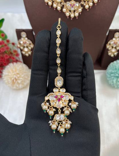 Noor Nazaakat Moissanite Kundan Necklace