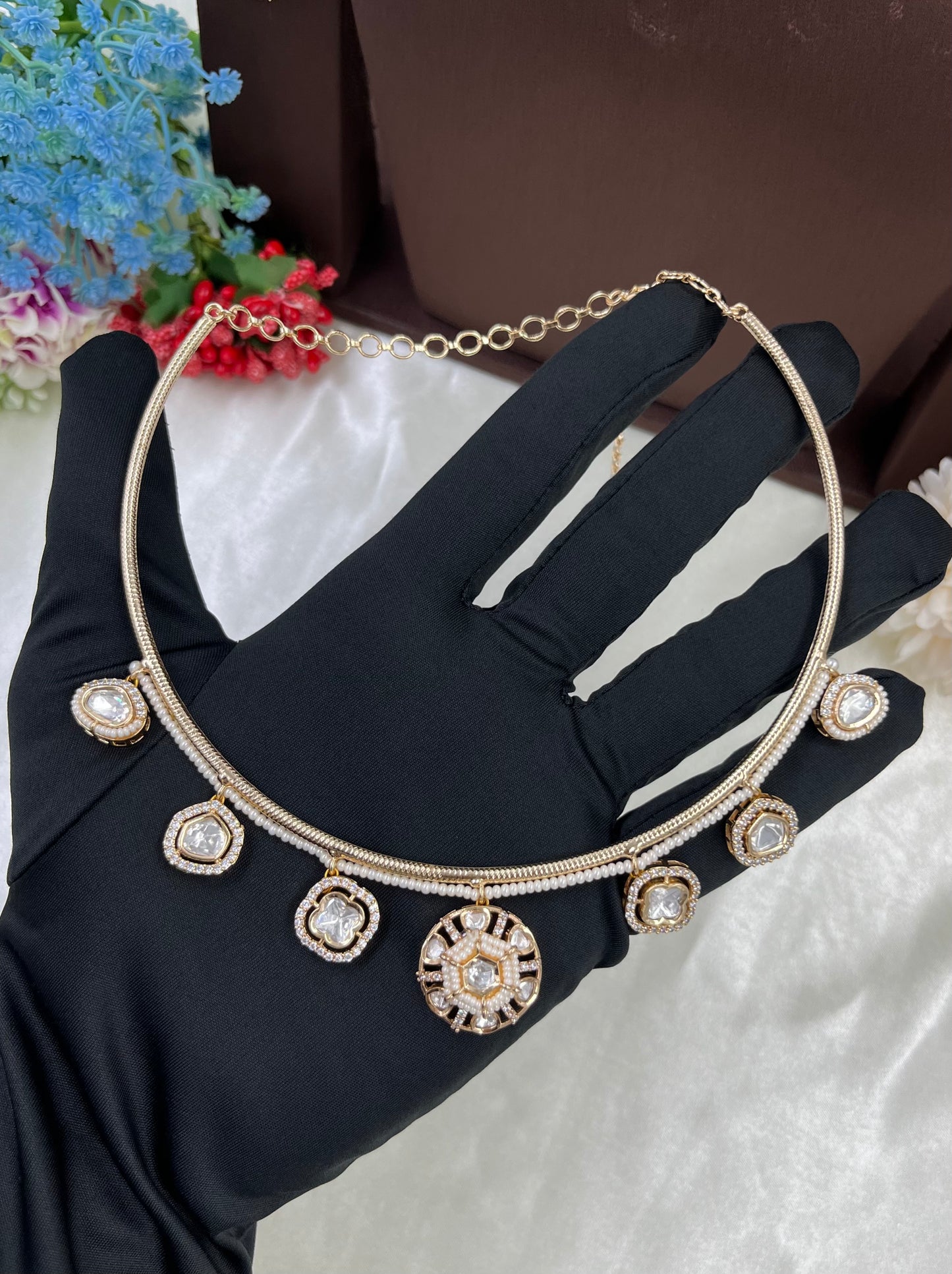 Ruhi Premium Carrat Hasli Necklace