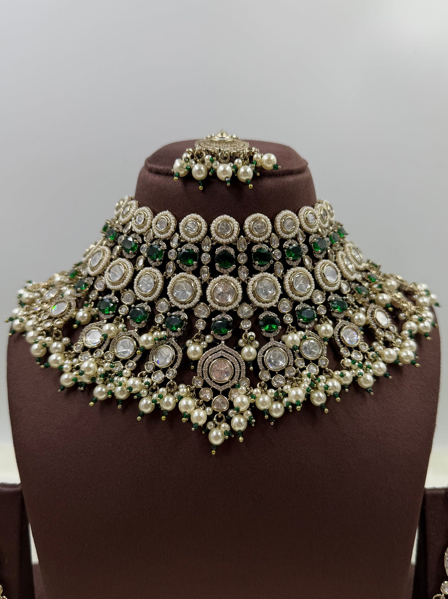 Veenita Victorian Moissanite Choker Necklace Set