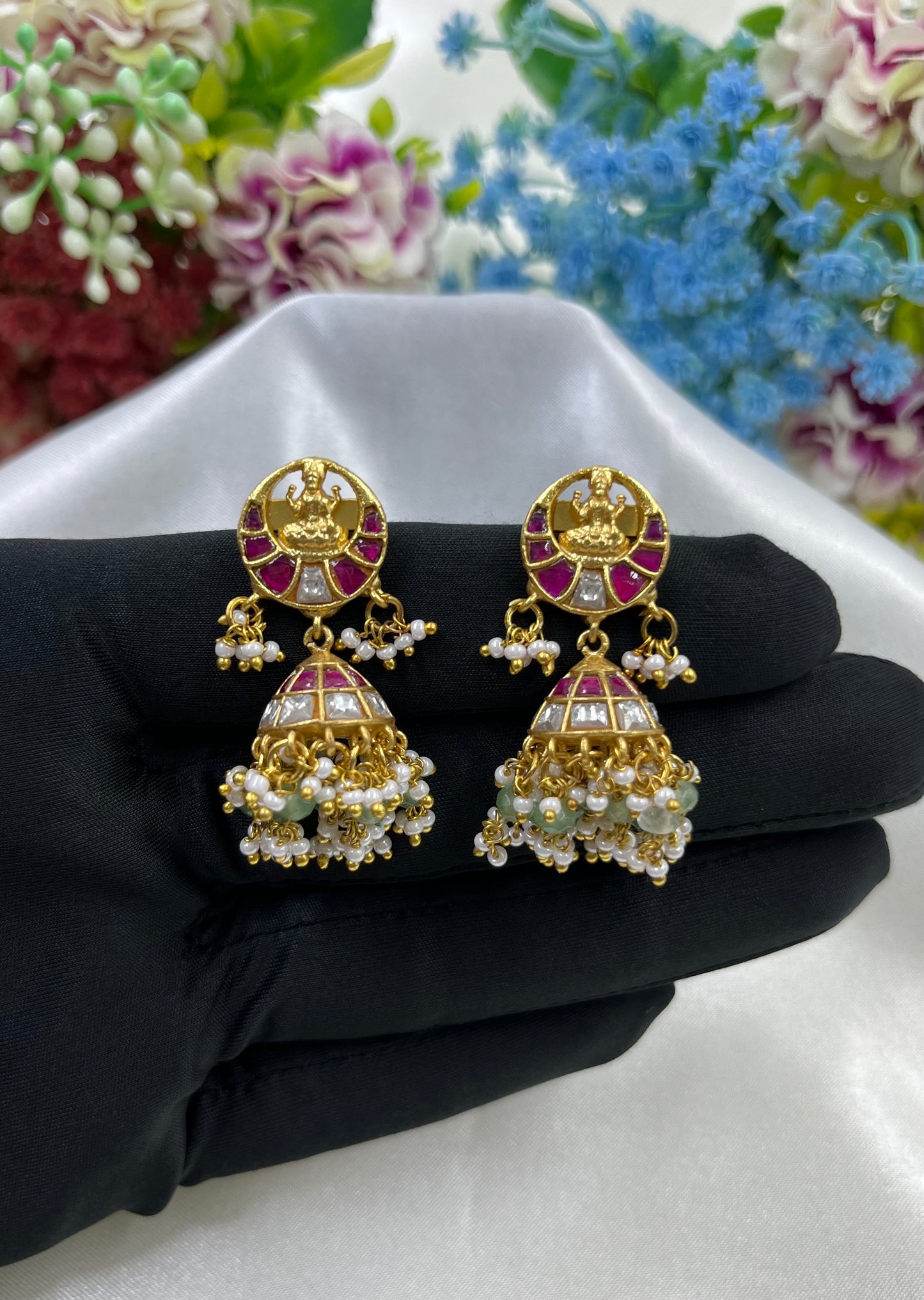 Jahnvi Jadau Pachi Kundan Jumka